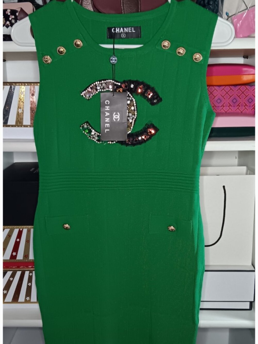 GORGEOUS NEW GREEN RIBBED DRESS